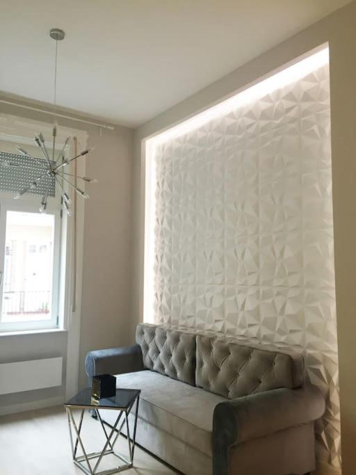 Stylish Apartment Near The River Budapest Bagian luar foto